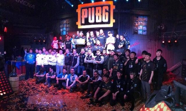 俱乐部在该 俱乐部在该