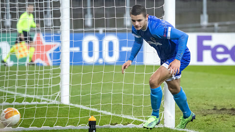 的顽强防守 的顽强防守